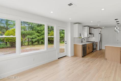30 Sherwood Lane Toms River NJ 08757