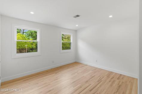 30 Sherwood Lane Toms River NJ 08757