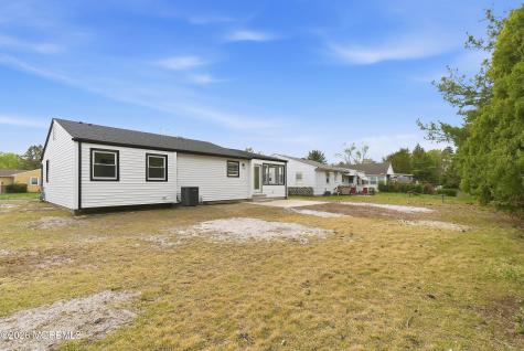 30 Sherwood Lane Toms River NJ 08757