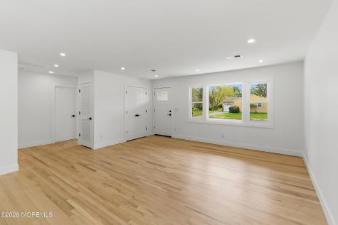 30 Sherwood Lane Toms River NJ 08757