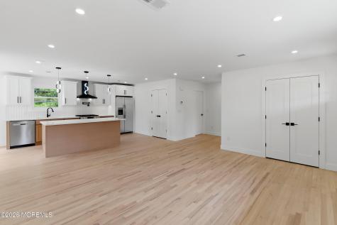30 Sherwood Lane Toms River NJ 08757