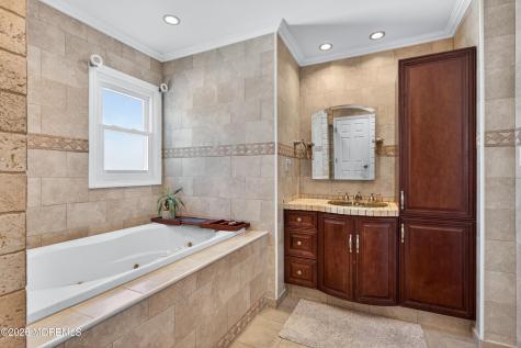 3 Annie Drive Howell NJ 07731
