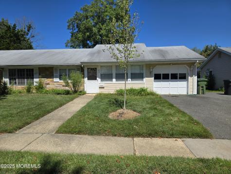 84B Gladiola Court Lakewood NJ 08701