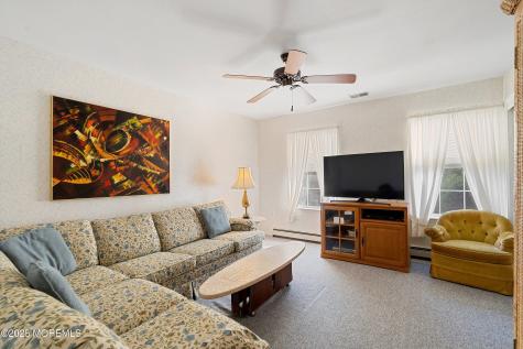 401 Lily Court Whiting NJ 08759