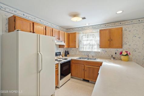 401 Lily Court Whiting NJ 08759