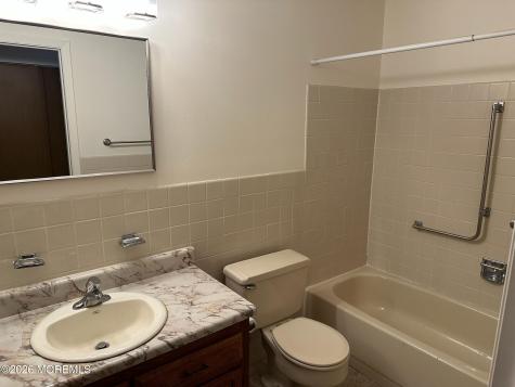 4 Quincy Drive Whiting NJ 08759