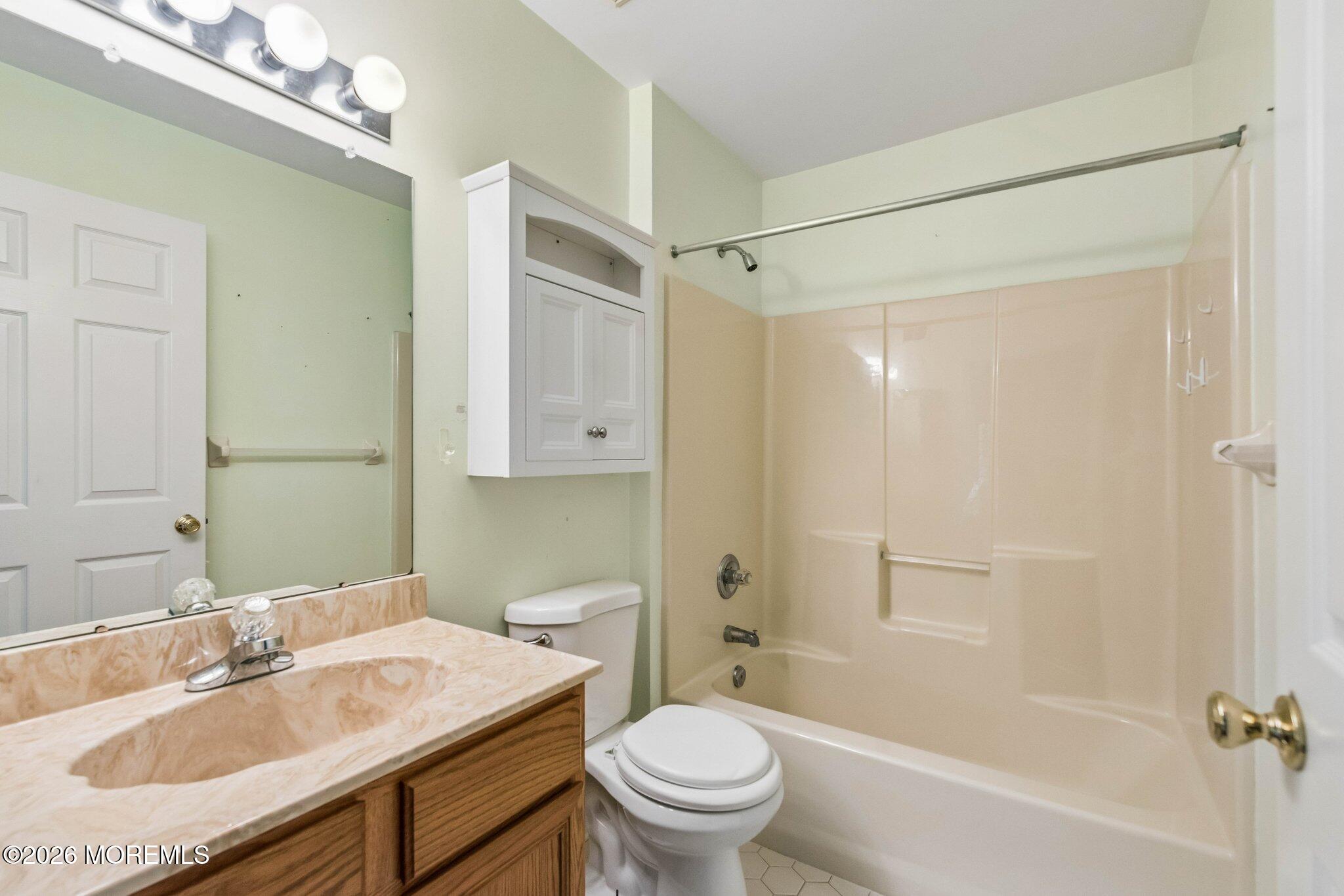 13 Penny Lane Jackson NJ 08527