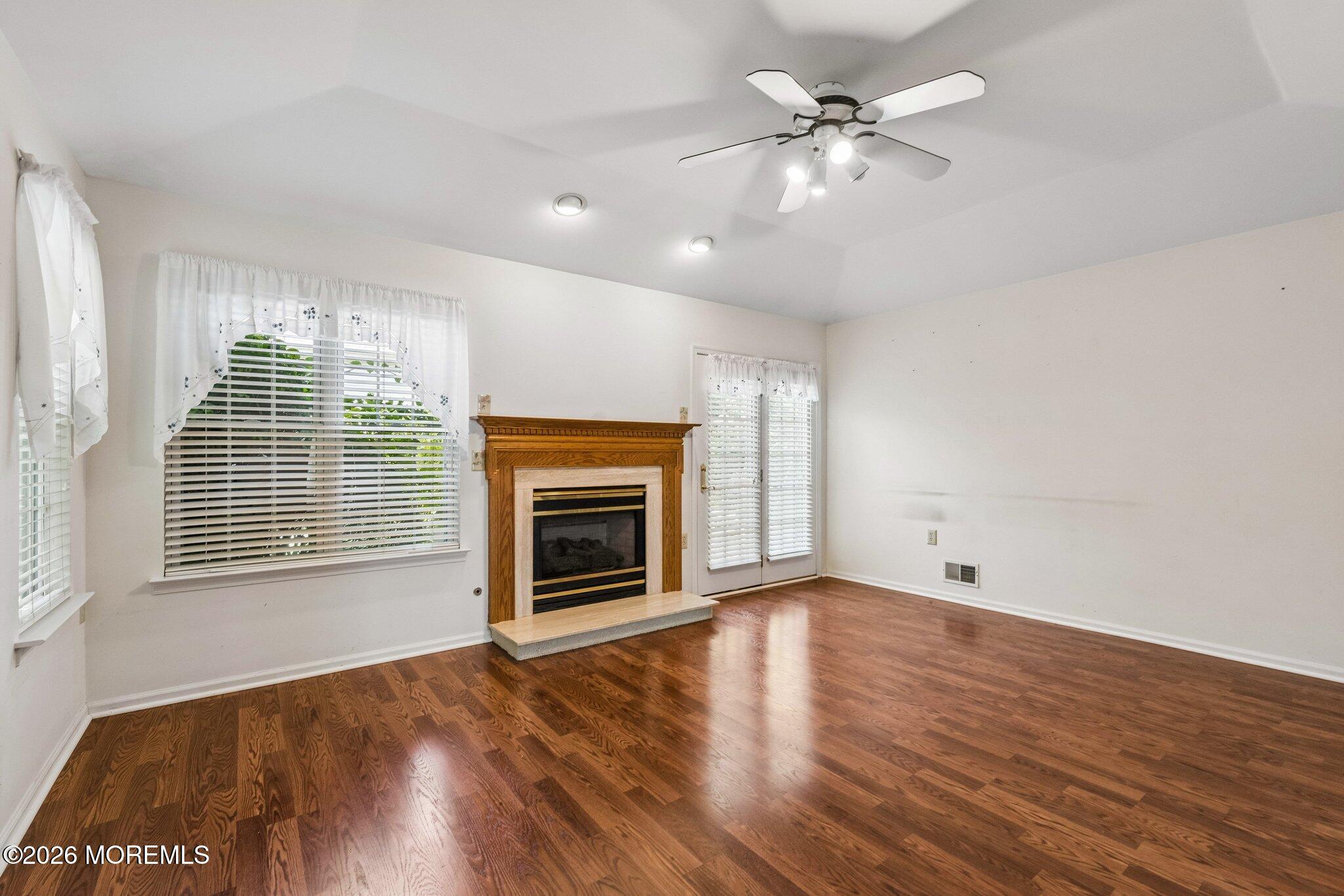 13 Penny Lane Jackson NJ 08527