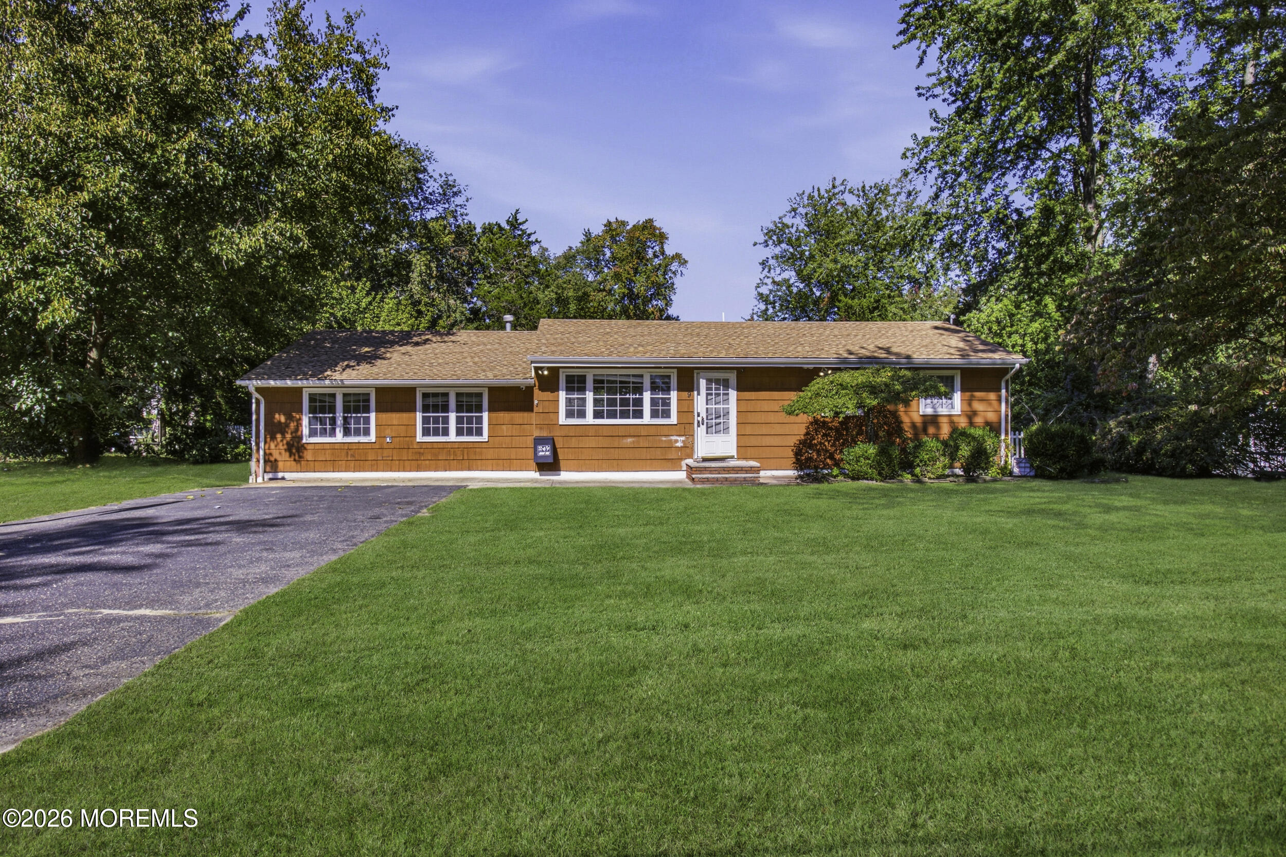 9 Hemlock Court Jackson NJ 08527