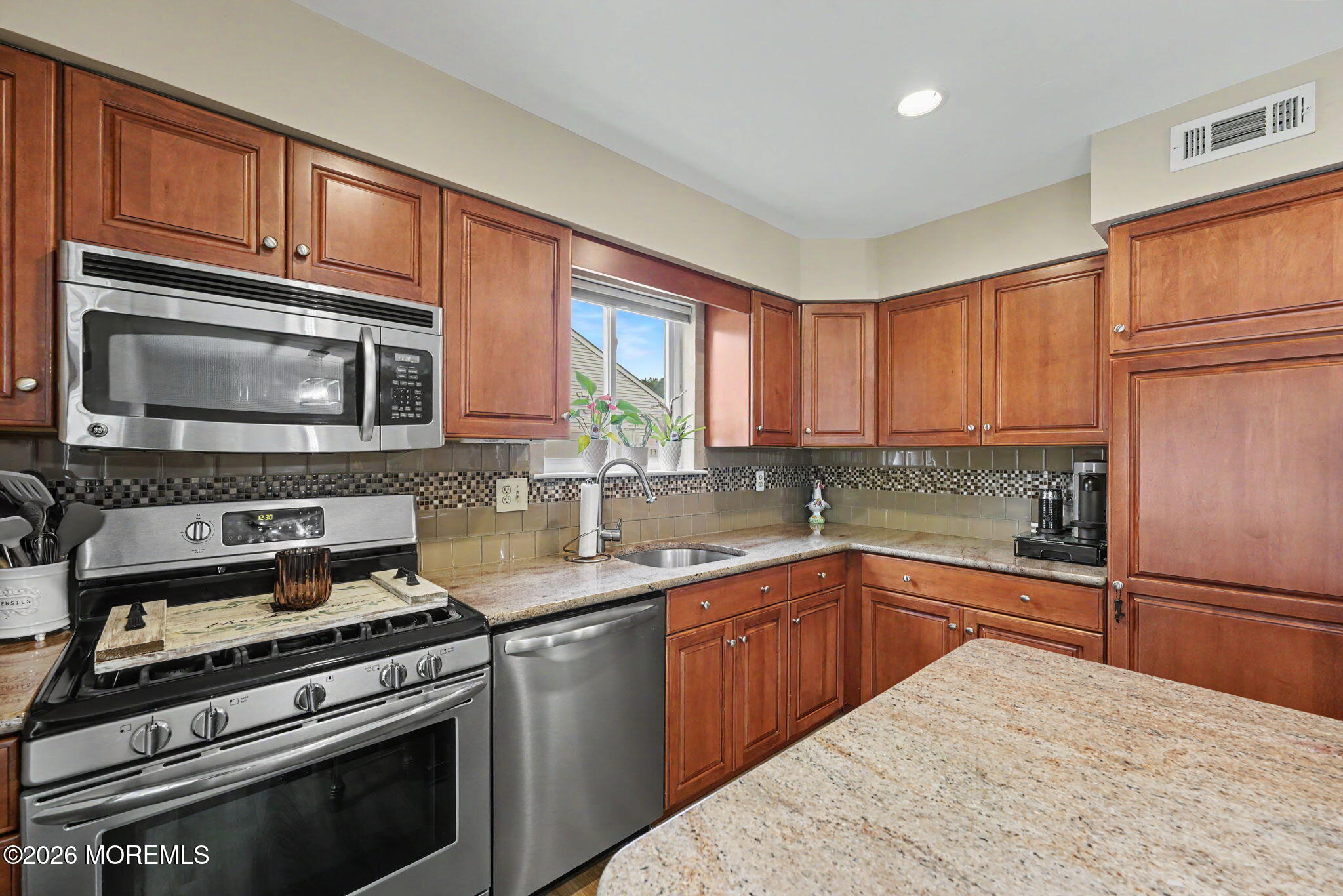6 Scarlet Lane Howell NJ 07731