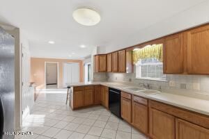 6 Katie Court Lakewood NJ 08701