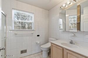 6 Katie Court Lakewood NJ 08701