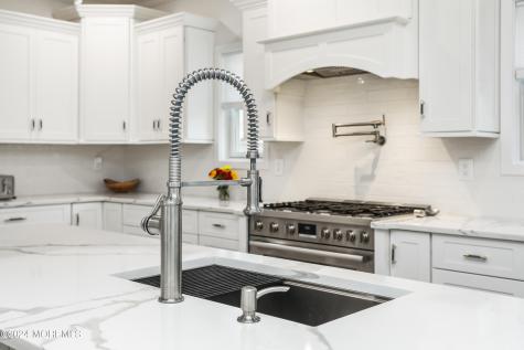 140 Curtis Place Manasquan NJ 08736