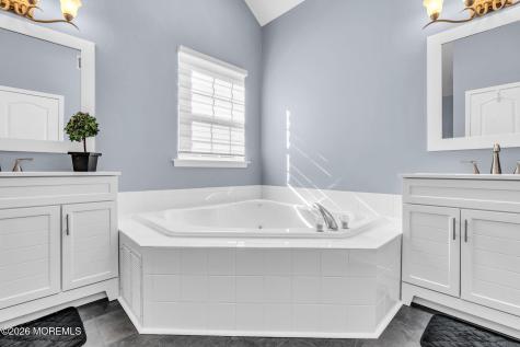19 Whisper Way Barnegat NJ 08005