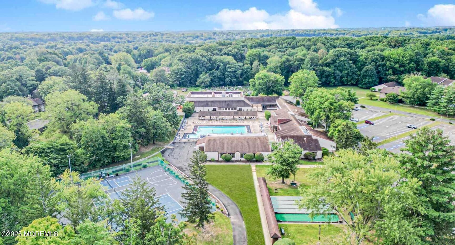 24 Meadow Green Circle Manalapan NJ 07726