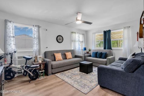 76 Franklin Lane Whiting NJ 08759