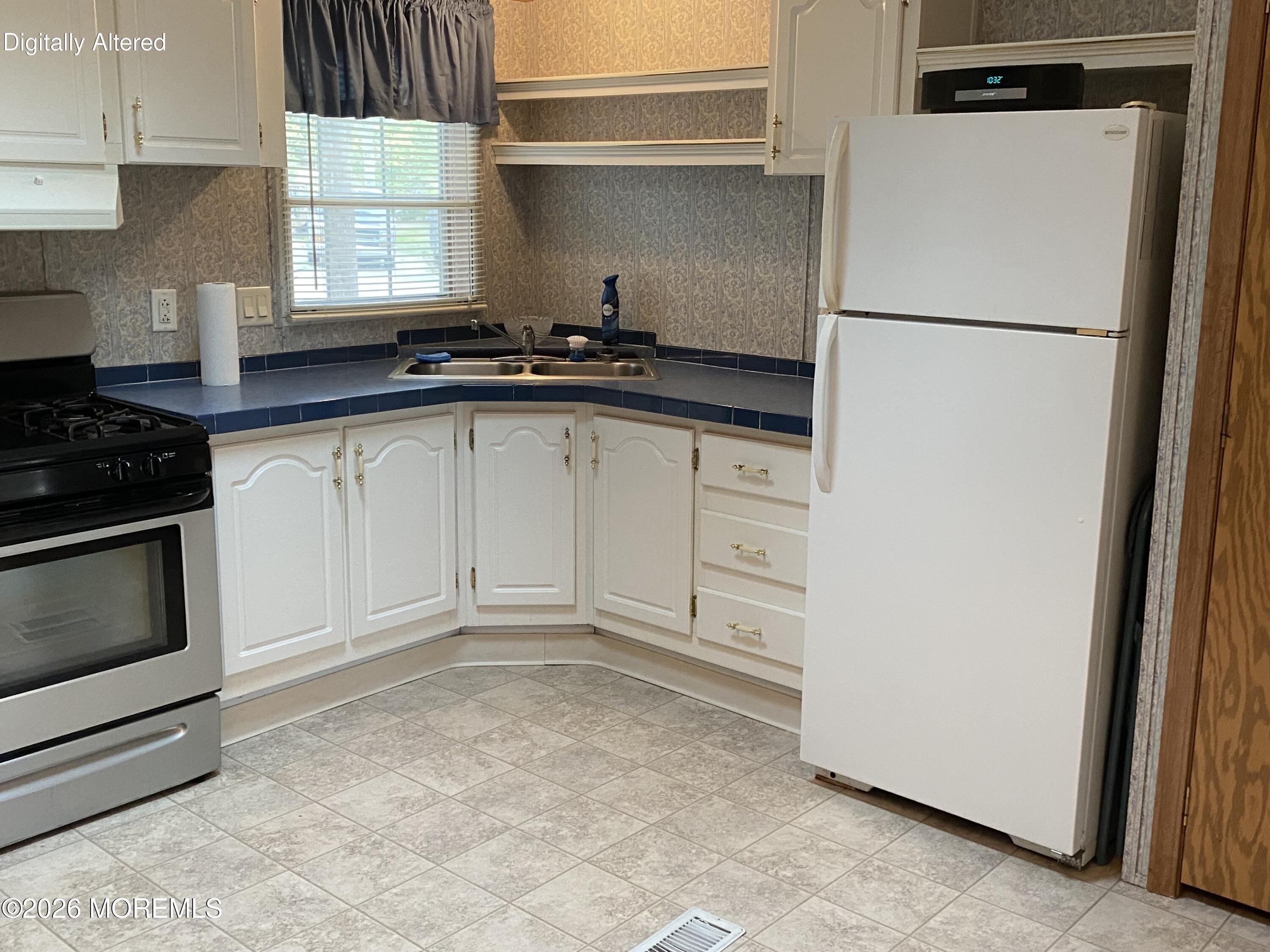 25 Oak Tree Lane Manahawkin NJ 08050