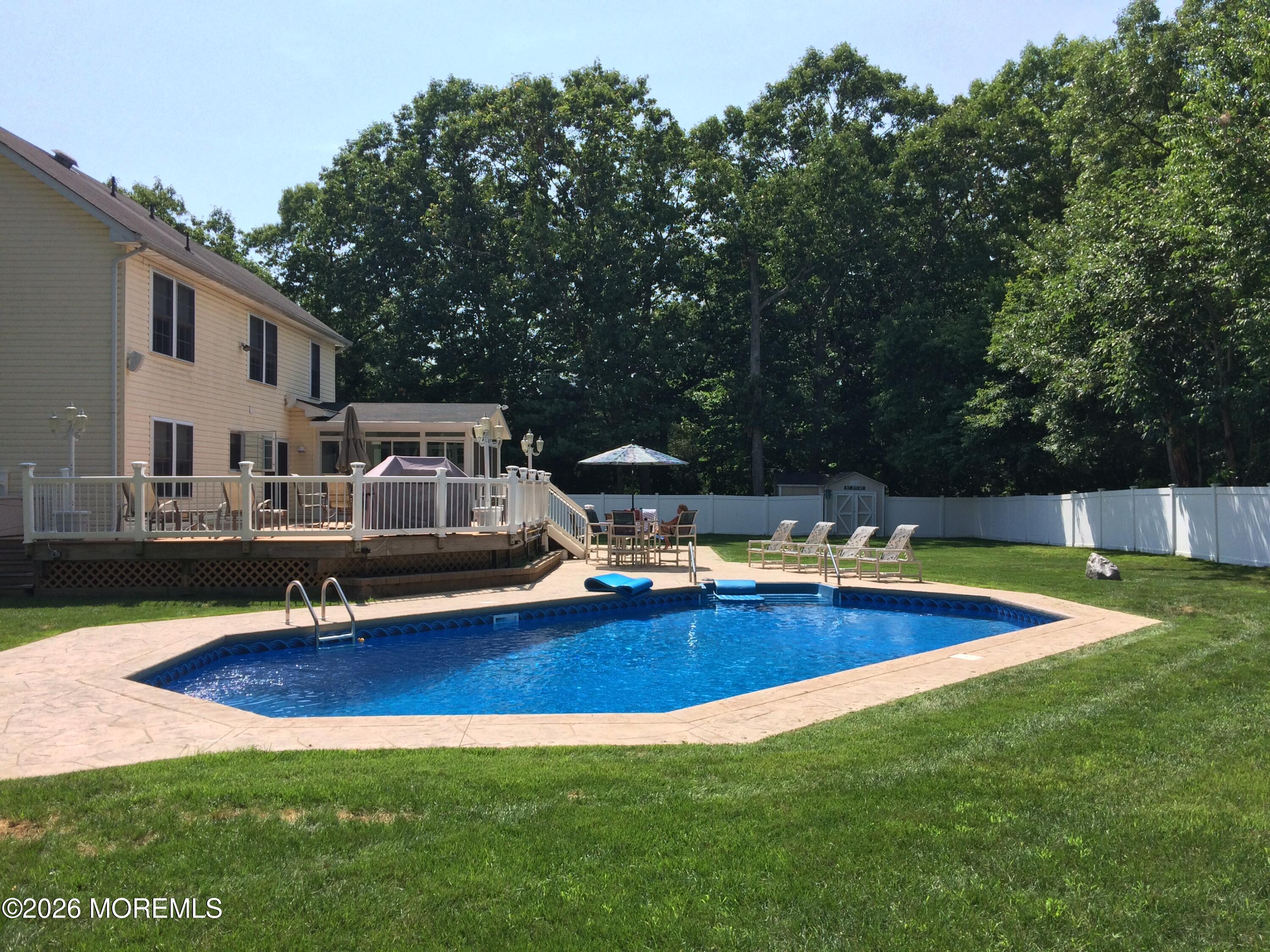 18 Peach Tree Street Jackson NJ 08527