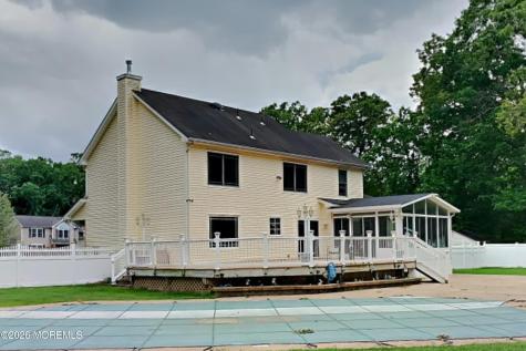18 Peach Tree Street Jackson NJ 08527
