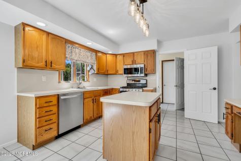 43 S Westfield Road Howell NJ 07731