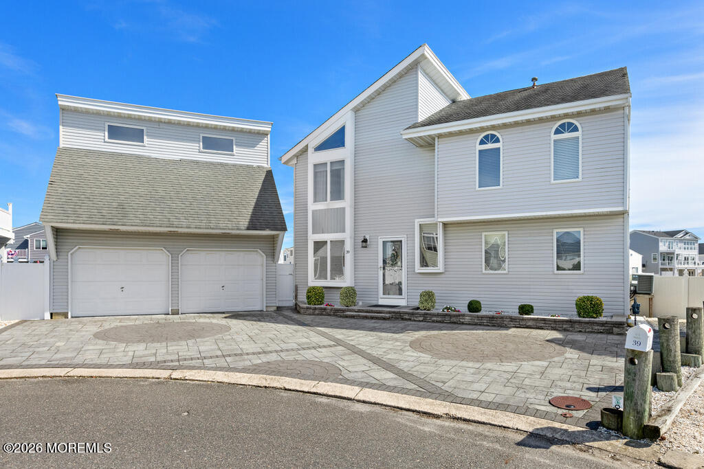 39 Merle Drive Manahawkin NJ 08050