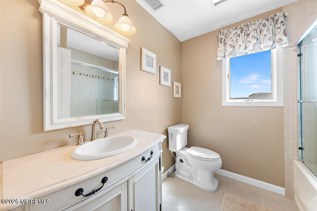 39 Merle Drive Manahawkin NJ 08050