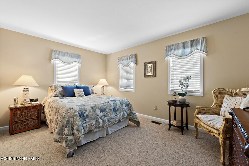 39 Merle Drive Manahawkin NJ 08050