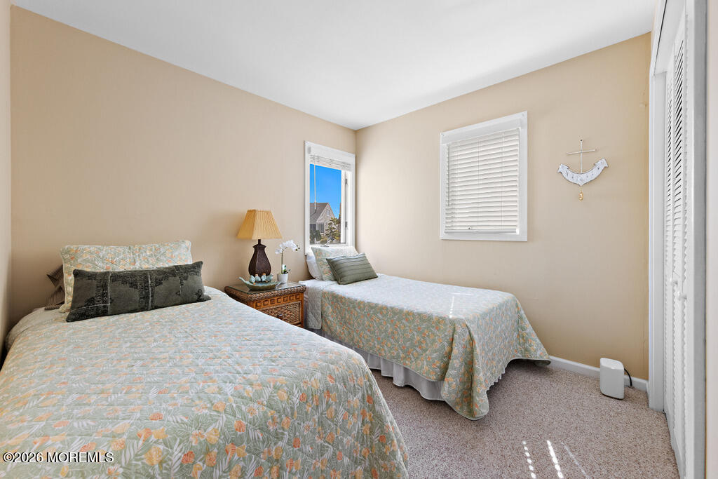 39 Merle Drive Manahawkin NJ 08050