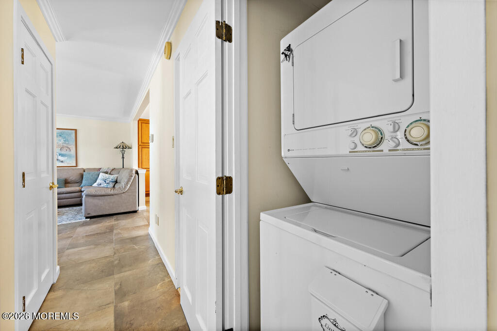 39 Merle Drive Manahawkin NJ 08050