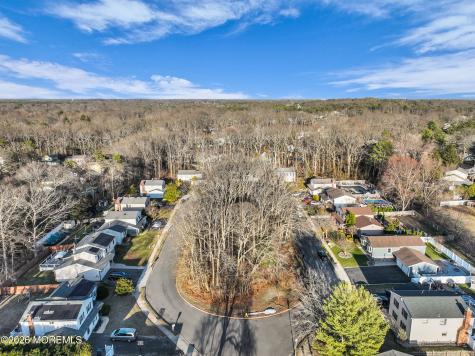 10 Cobblestone Court Howell NJ 07731