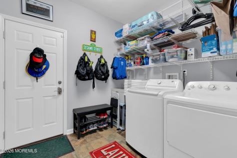 8 Parkside Drive Jackson NJ 08527