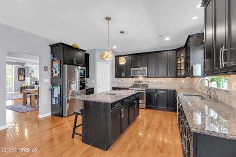 8 Parkside Drive Jackson NJ 08527