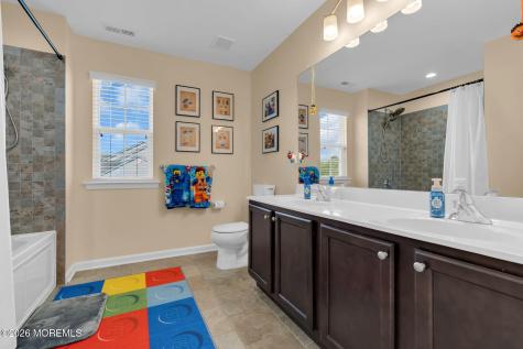 8 Parkside Drive Jackson NJ 08527