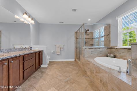 8 Parkside Drive Jackson NJ 08527