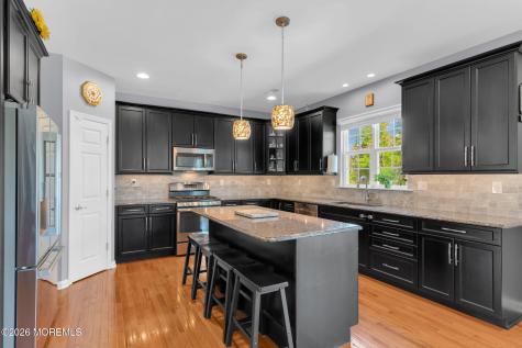 8 Parkside Drive Jackson NJ 08527