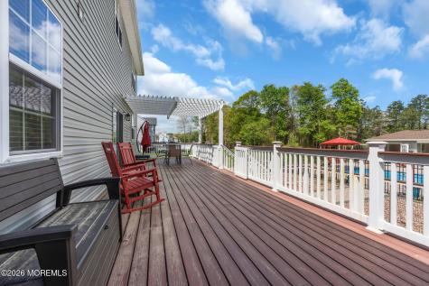 8 Parkside Drive Jackson NJ 08527