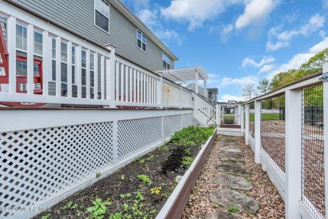 8 Parkside Drive Jackson NJ 08527