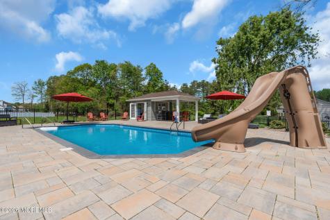 8 Parkside Drive Jackson NJ 08527