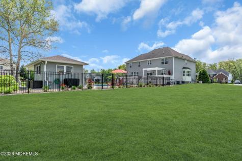 8 Parkside Drive Jackson NJ 08527