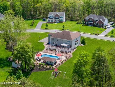 8 Parkside Drive Jackson NJ 08527