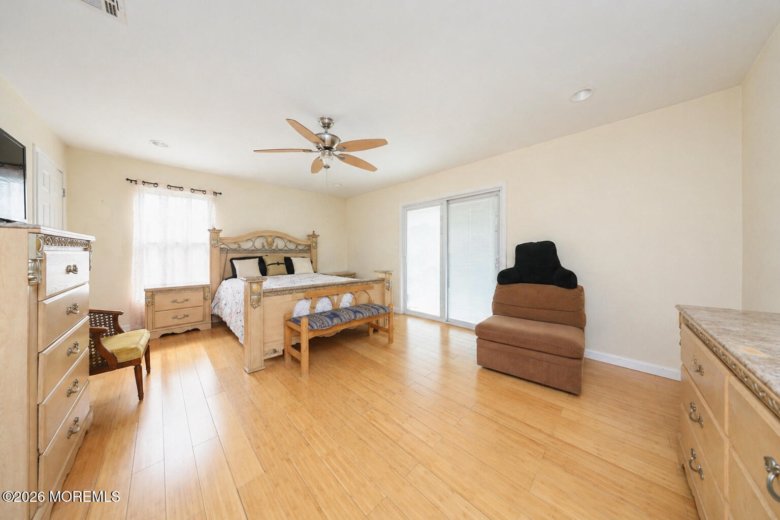 34 Evergreen Place Keansburg NJ 07734
