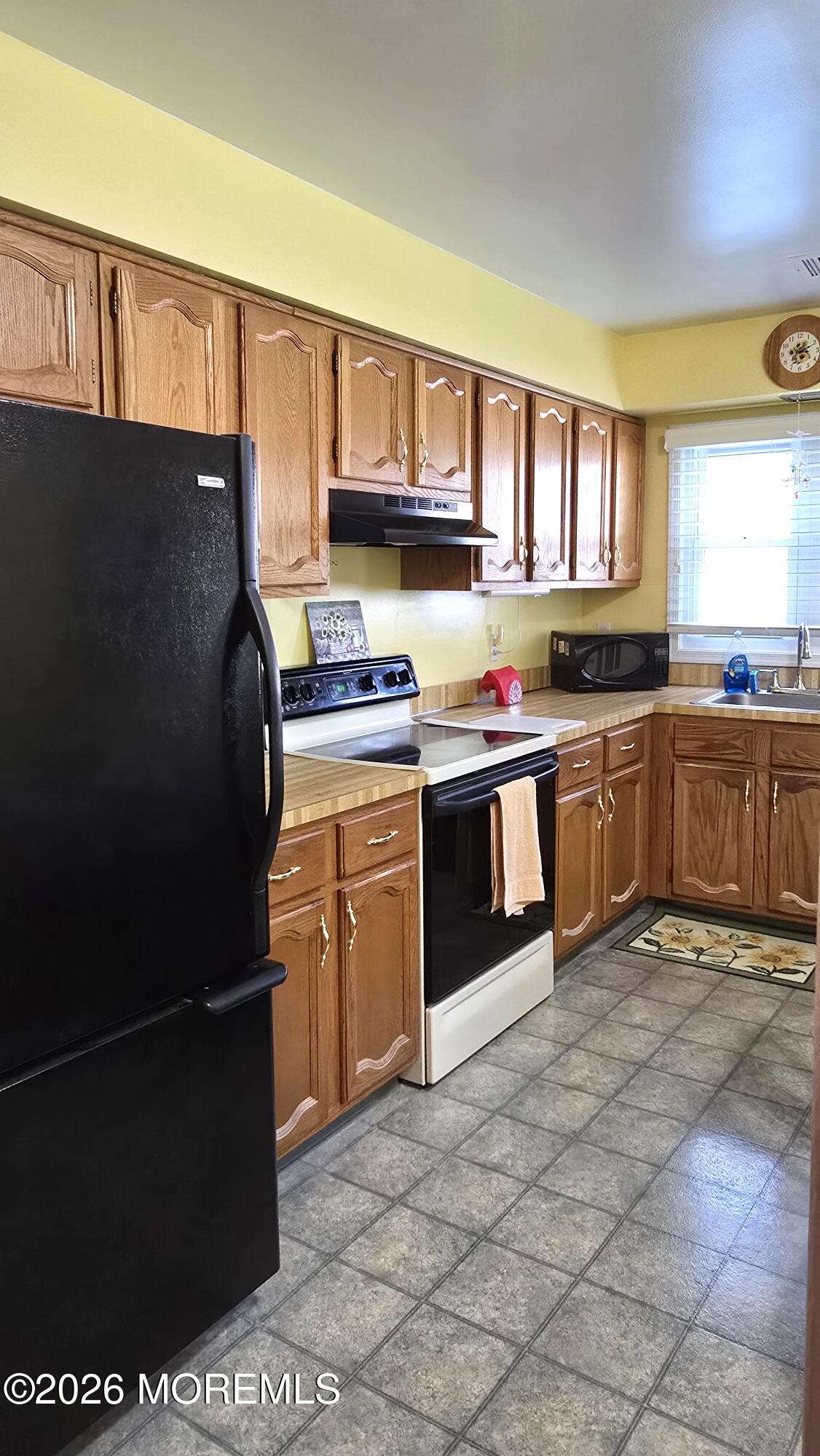 32 Sycamore Road Manahawkin NJ 08050