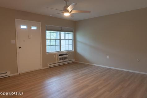 106C Edinburgh Lane Lakewood NJ 08701