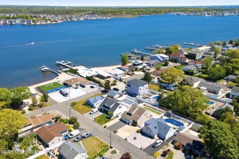 7 Crowder Drive Toms River NJ 08753