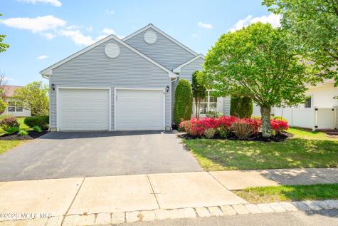 43 Rochford Drive Manchester NJ 08759