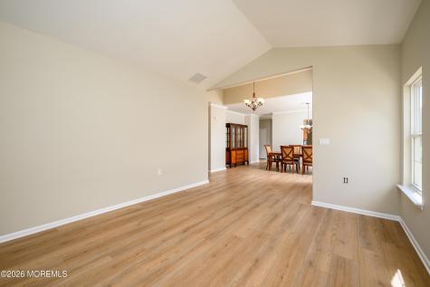 43 Rochford Drive Manchester NJ 08759