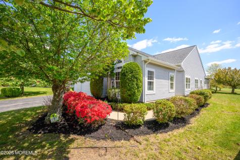 43 Rochford Drive Manchester NJ 08759