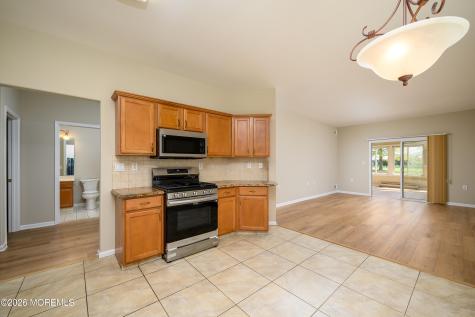 43 Rochford Drive Manchester NJ 08759