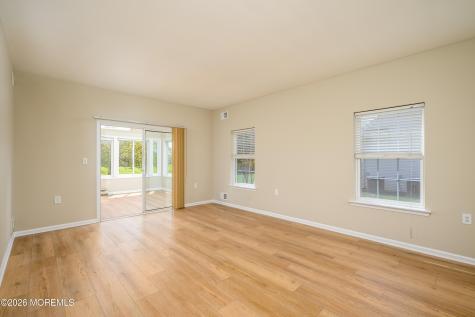 43 Rochford Drive Manchester NJ 08759