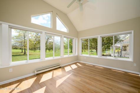 43 Rochford Drive Manchester NJ 08759